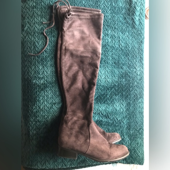 A.N.D. Eawy Brown Boots, like new - Picture 1 of 2